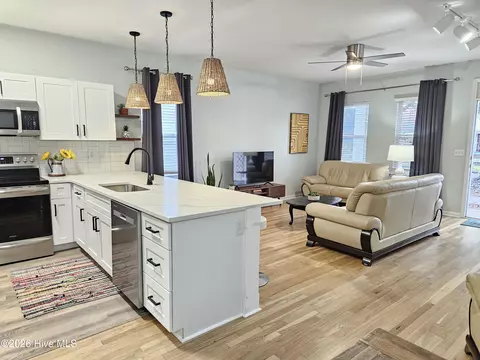 808 N 5th Ave, Wilmington, NC 28401