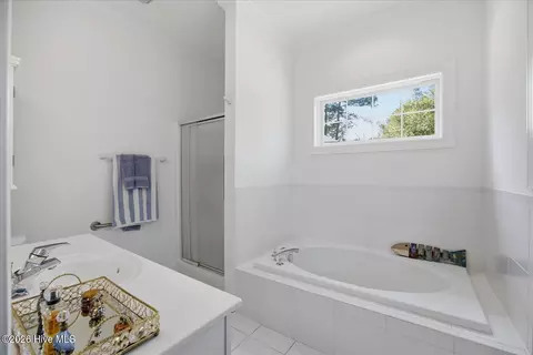 Bath - 105 E Sanderling Cir, Hampstead, NC 28443 photo 1 of 3