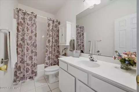 Bath - 105 E Sanderling Cir, Hampstead, NC 28443 photo 3 of 3