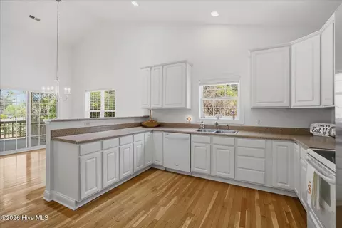 Kitchen - 105 E Sanderling Cir, Hampstead, NC 28443 photo 4 of 4