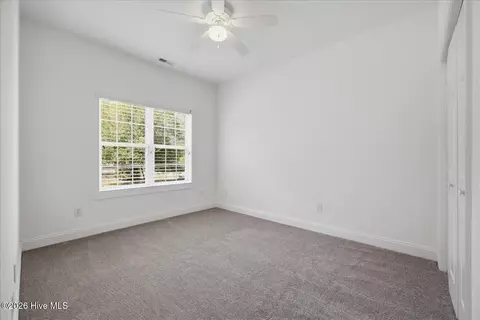 Bedroom - 105 E Sanderling Cir, Hampstead, NC 28443 photo 4 of 4
