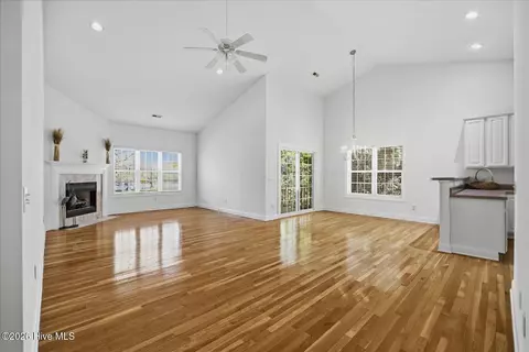 Living - 105 E Sanderling Cir, Hampstead, NC 28443 photo 2 of 6