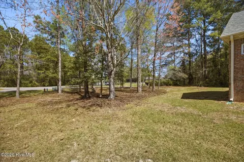 Exterior - 105 E Sanderling Cir, Hampstead, NC 28443 photo 5 of 6