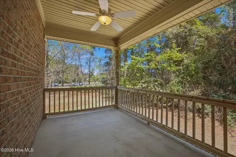 Exterior - 105 E Sanderling Cir, Hampstead, NC 28443 photo 4 of 6