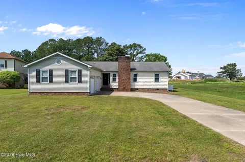 6102 Felucca Ct, New Bern, NC 28560