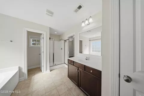 Bath - 120 N Brig Dr, Hampstead, NC 28443 photo 1 of 2