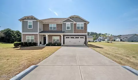 100 Glasgow Ln, La Grange, NC 28551
