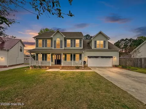 120 Birdie Ct, Jacksonville, NC 28540