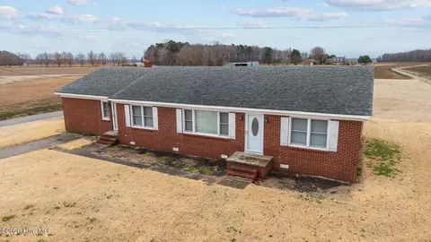 9576 Newland Rd, Creswell, NC 27928