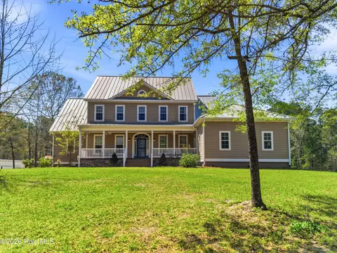 6270 Slade Dr NW, Ocean Isle Beach, NC 28469