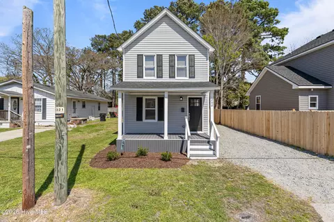 202 Bell St, Elizabeth City, NC 27909