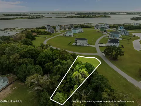 201 Marshside Lndg, Holly Ridge, NC 28445