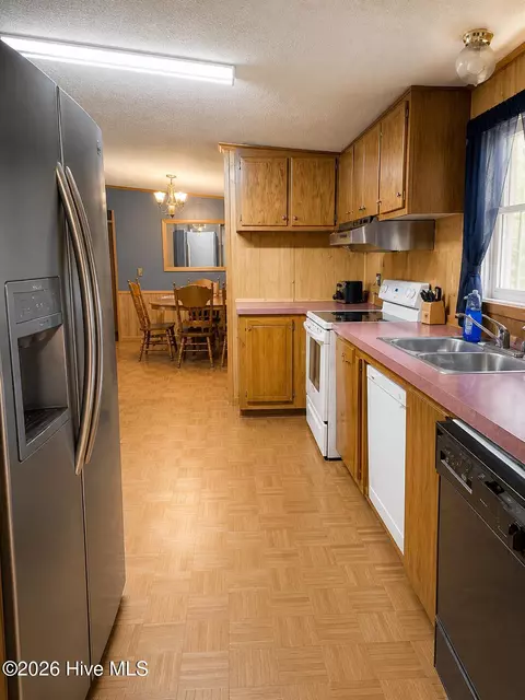 8801 Johns Mill Rd, Maxton, NC 28364 photo 2