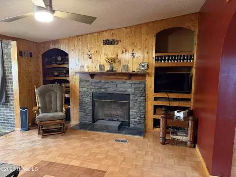 8801 Johns Mill Rd, Maxton, NC 28364 photo 3