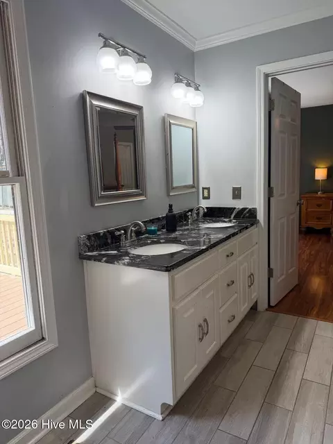 Bath - 380 W Denny Ave, Pinebluff, NC 28373 photo 2 of 4