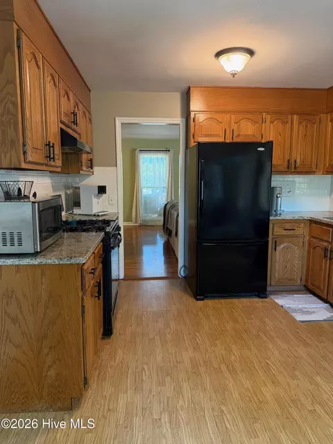 Kitchen - 380 W Denny Ave, Pinebluff, NC 28373 photo 2 of 3