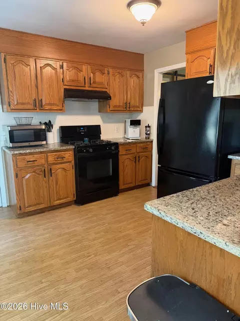 Kitchen - 380 W Denny Ave, Pinebluff, NC 28373 photo 3 of 3