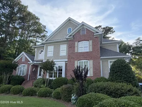 8709 Lake Nona Dr, Wilmington, NC 28411