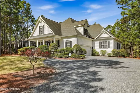 12 Abington Dr, Pinehurst, NC 28374