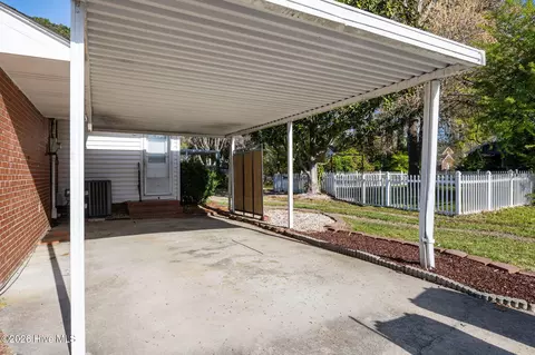 Exterior - 333 Fifth St, Ayden, NC 28513 photo 5 of 7
