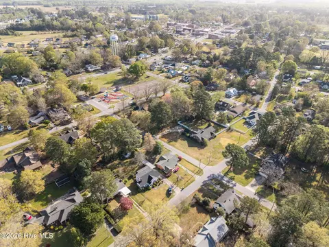 View/Area - 333 Fifth St, Ayden, NC 28513 photo 6 of 7