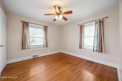 Bedroom - 333 Fifth St, Ayden, NC 28513 photo 5 of 8