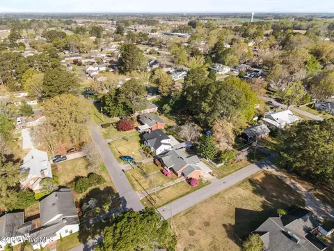 View/Area - 333 Fifth St, Ayden, NC 28513 photo 4 of 7
