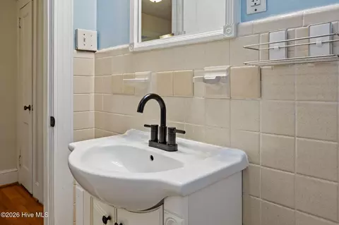 Bath - 333 Fifth St, Ayden, NC 28513 photo 3 of 3