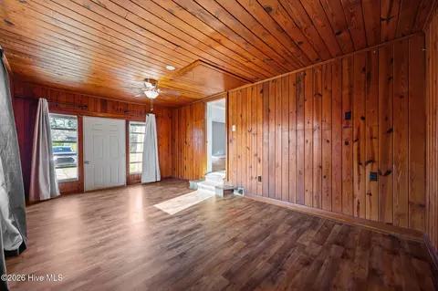 Living - 333 Fifth St, Ayden, NC 28513 photo 6 of 6