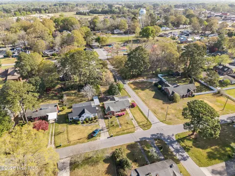 View/Area - 333 Fifth St, Ayden, NC 28513 photo 5 of 7