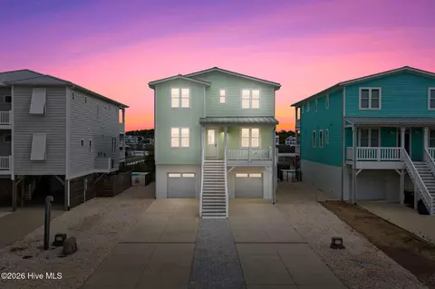 2724 W Pelican Dr, Oak Island, NC 28465