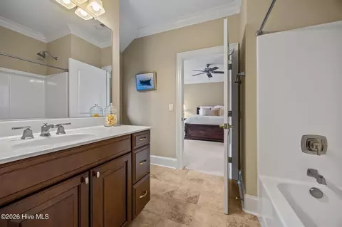 Bath - 121 Pamlico Ln, Chocowinity, NC 27817 photo 7 of 8
