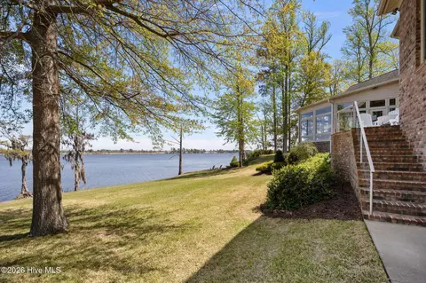 Exterior - 121 Pamlico Ln, Chocowinity, NC 27817 photo 7 of 15