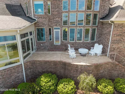 Exterior - 121 Pamlico Ln, Chocowinity, NC 27817 photo 2 of 15