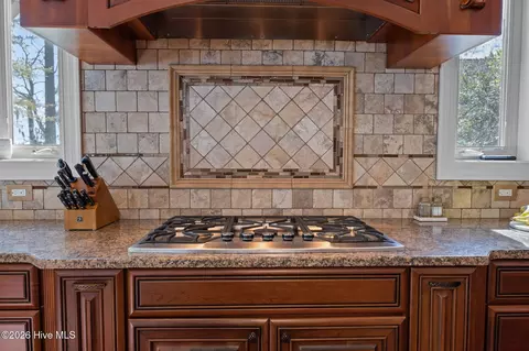 Kitchen - 121 Pamlico Ln, Chocowinity, NC 27817 photo 7 of 7