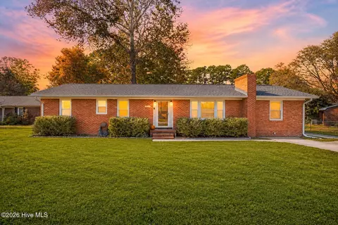 4051 Allen St, Farmville, NC 27828