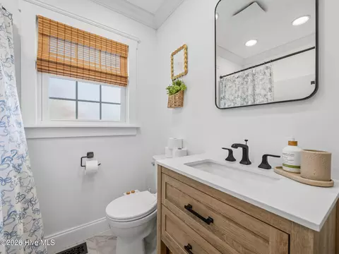 Bath - 209 Puller Dr, Jacksonville, NC 28540 photo 1 of 2
