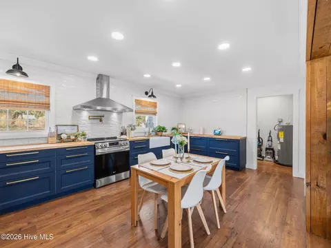 Kitchen - 209 Puller Dr, Jacksonville, NC 28540 photo 1 of 6