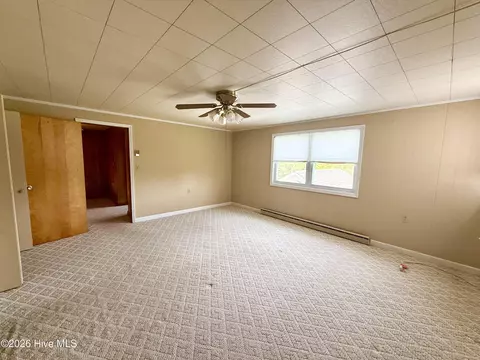 Bedroom - 459 Shell Rd, Atlantic, NC 28511 photo 7 of 7