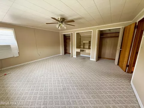 Bedroom - 459 Shell Rd, Atlantic, NC 28511 photo 5 of 7