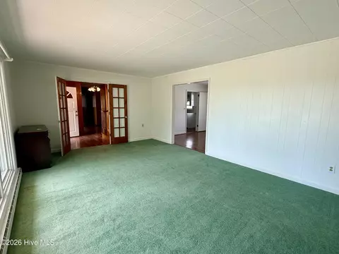 Living - 459 Shell Rd, Atlantic, NC 28511 photo 2 of 9