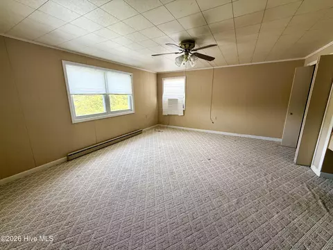 Bedroom - 459 Shell Rd, Atlantic, NC 28511 photo 6 of 7