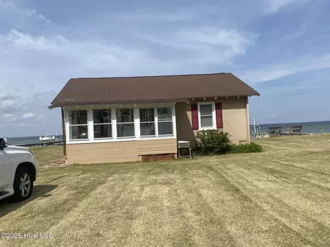 71 Service St, Aurora, NC 27806