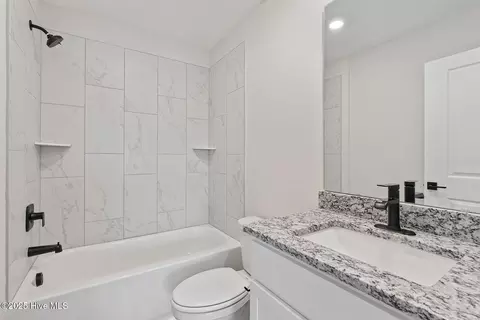 38 Umbrella Palm Dr, Hampstead, NC 28443