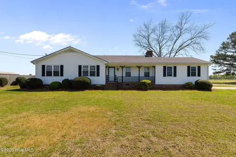830 Indian Springs Rd, Mount Olive, NC 28365