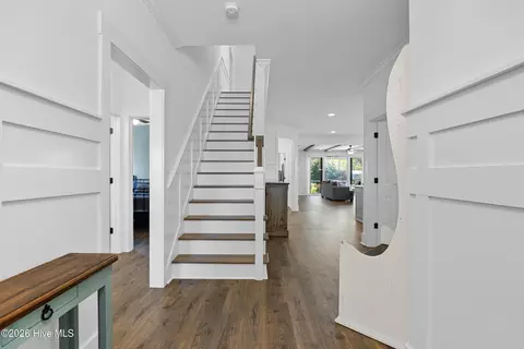 Entry Way - 375 Canter Crest Rd, Hampstead, NC 28443 photo 1 of 6