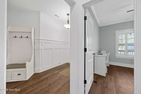 Entry Way - 375 Canter Crest Rd, Hampstead, NC 28443 photo 4 of 6