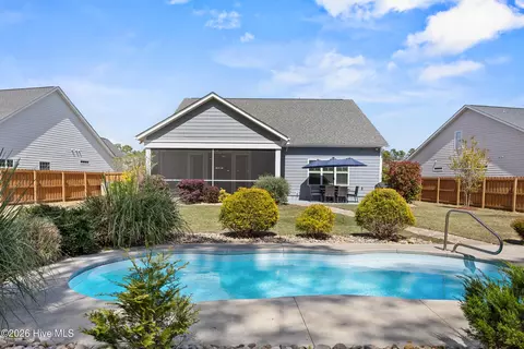 Exterior - 375 Canter Crest Rd, Hampstead, NC 28443 photo 2 of 17