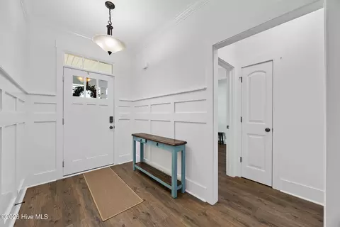 Entry Way - 375 Canter Crest Rd, Hampstead, NC 28443 photo 3 of 6