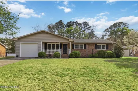 1709 Hillcrest Dr W, Wilson, NC 27893